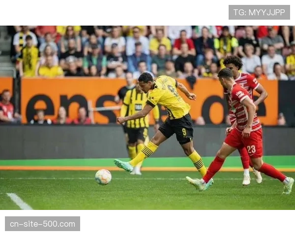 奥格斯堡主场憾负多特蒙德 防守反击战术奏效